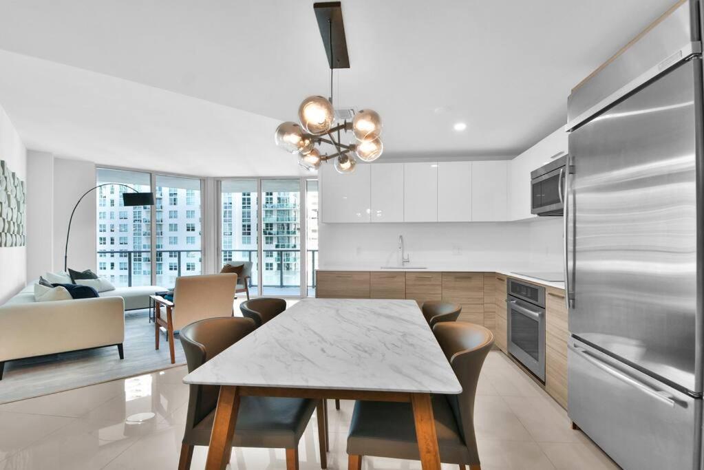 Lovely Upscale Condo Gorgeous View 2Bd 2Bath In Brickell Miami Luaran gambar