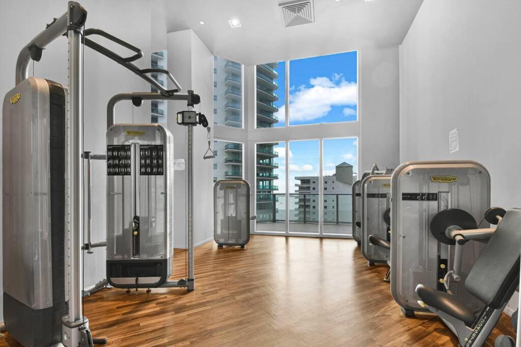 Lovely Upscale Condo Gorgeous View 2Bd 2Bath In Brickell Miami Luaran gambar