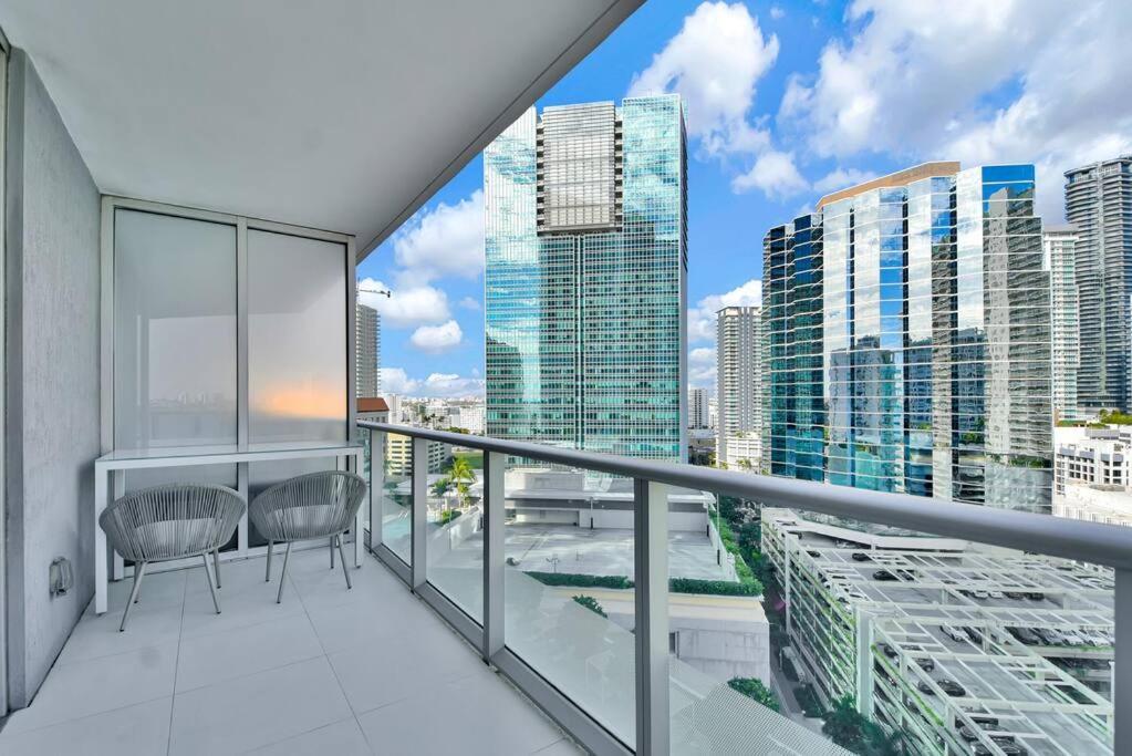 Lovely Upscale Condo Gorgeous View 2Bd 2Bath In Brickell Miami Luaran gambar